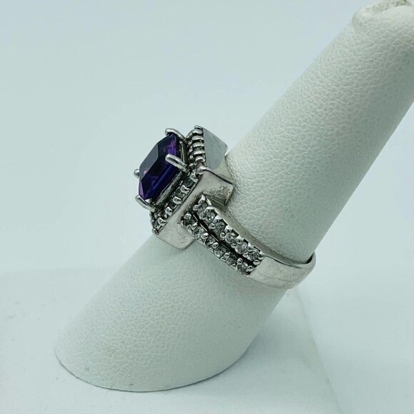 Blue Sapphire Ring Sterling Silver Accented with Rhinestones Size 7 & 3/4 - Picture 6 of 9